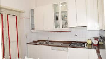 Shared Dormitory, 1 Bedroom, Accessible, Smoking | Interior