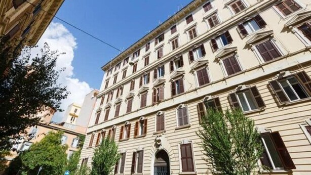 Unclassified image, 1 of 28, button - White Vatican - Deluxe Four Bedroom Apartment (Rome)