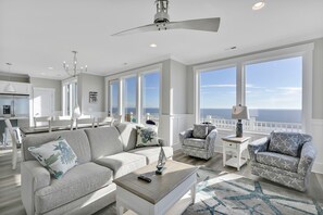 TV, books - Family Time: Oceanfront in Oak Island: 5BR, 4BA, sleeps 14 with private pool. (Oak Island)