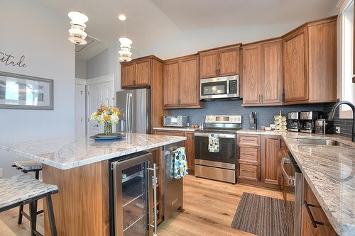 Beautiful Home-Ocean & Waterway Views All Around,Pool,Elevator, Dogs-Sleeps12