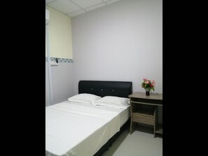 1 bedroom - Standard Double Room With Ac in Kuching (Kuching)