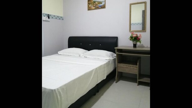 Unclassified image, 1 of 11, button - Central Double Room With Ac (Kuching)