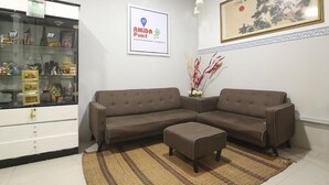 Unclassified image, 5 of 11, button - Central Double Room With Ac (Kuching)