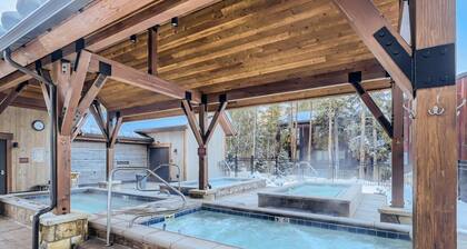 Family Friendly Retreat Short Walk to Lifts & Town