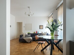 Interior - Contemporary apartment with Canal View near San Marco (Venecia)