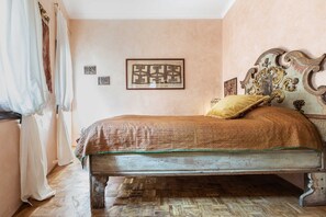3 chambres, fer et planche à repasser, accès au Wi-Fi (inclus)