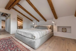 6 camere, ferro/asse da stiro, Wi-Fi gratuito, lenzuola