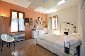 3 عدّة غرف نوم ومكواة/لوح كي وواي فاي مجانًا وملاءات أسرّة