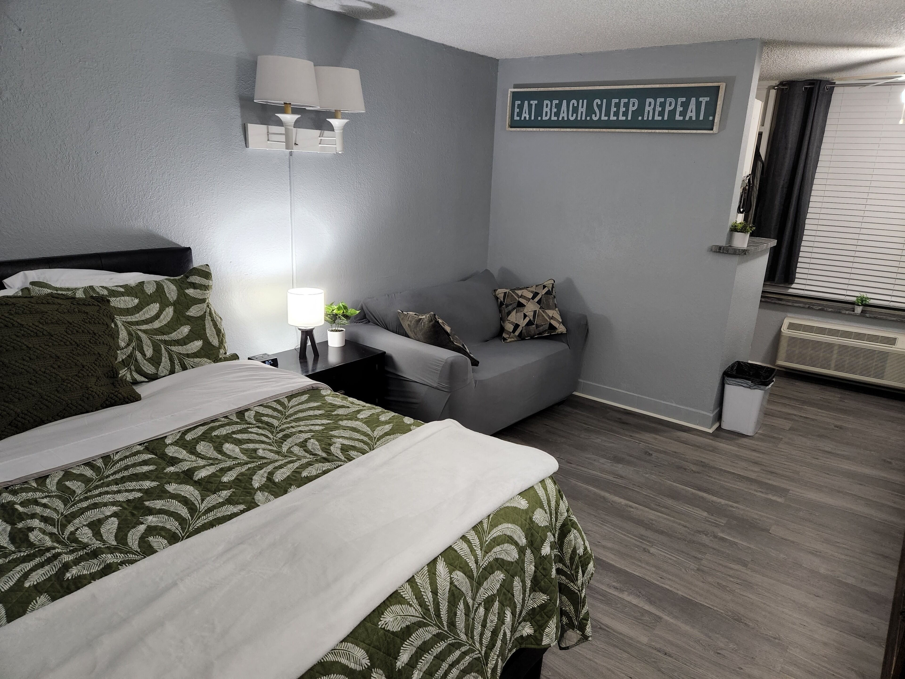 Cozy Beachside Condo