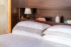 1 chambre, fer et planche à repasser, Wi-Fi gratuit, draps fournis