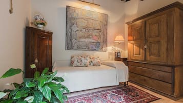 1 chambre, fer et planche Ă  repasser, Wi-Fi gratuit, draps fournis