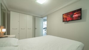 1 habitación, tabla de planchar con plancha y wifi gratis 