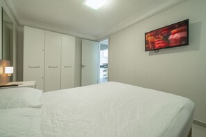 1 bedroom, iron/ironing board, free WiFi - 809 - Aluguel 1 quarto com churrasqueira (Bombinhas)