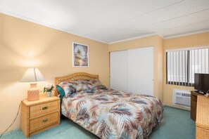 1 bedroom, iron/ironing board, free WiFi