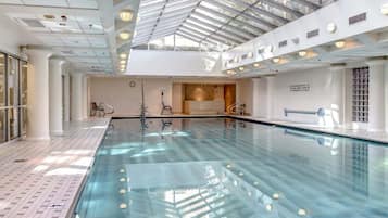 Apartment, 2 Bedrooms | Pool | Indoor pool
