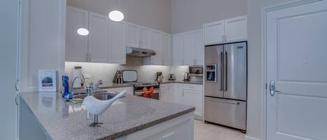 Apartment, 2 Bedrooms | Private kitchen | Fridge, oven, coffee/tea maker, toaster