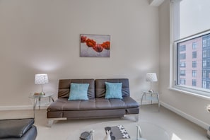 公寓, 2 間臥室 | 起居區 | 串流服務