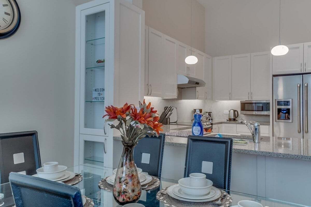 Apartment, 2 Bedrooms | Dining