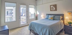 Apartment, 2 Schlafzimmer | 2 Schlafzimmer, laptopgeeigneter Arbeitsplatz, Bügeleisen/Bügelbrett
