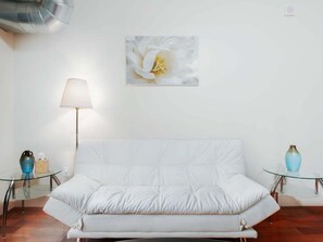 Apartment, 2 Bedrooms | Living area