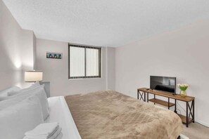 Apartment, 2 Bedrooms | 2 bedrooms, iron/ironing board, free WiFi