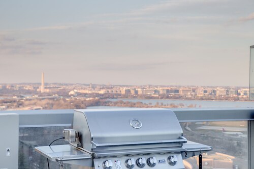 Arlington 2br/2ba Apartment In Crystal City 2 Bedroom Apts by RedAwning