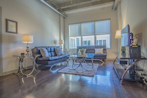 Apartment, 2 Bedrooms | Living area | Smart TV, streaming services