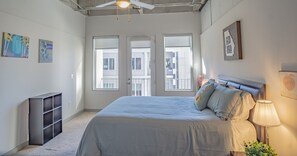 2 bedrooms, iron/ironing board, free WiFi - 2br Fully Furnished Apartment In Midtown Atlanta 2 Bedroom Apts by RedAwning (Atlanta)