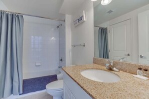 Apartment, 2 Bedrooms | Bathroom