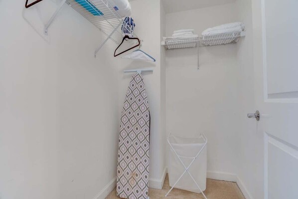 Apartment, 2 Bedrooms | Interior