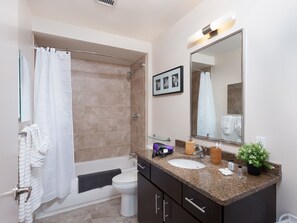 Leilighet, 2 soverom | Bad | Håndklær