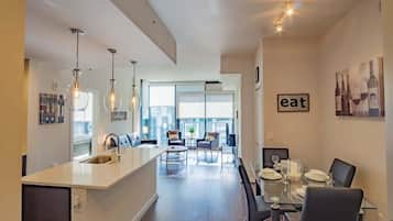 Apartment, 2 Bedrooms | Tempat makan