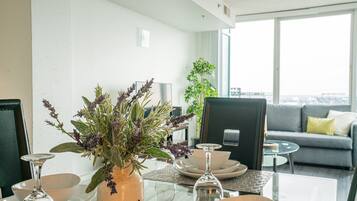 Apartment, 2 Bedrooms | Living room | Smart TV, streaming services