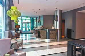 Apartment, 2 Bedrooms | Lobby