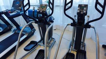 Apartment, 2 Bedrooms | Fitness facility