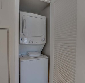 Apartment, 2 Bedrooms | Interior