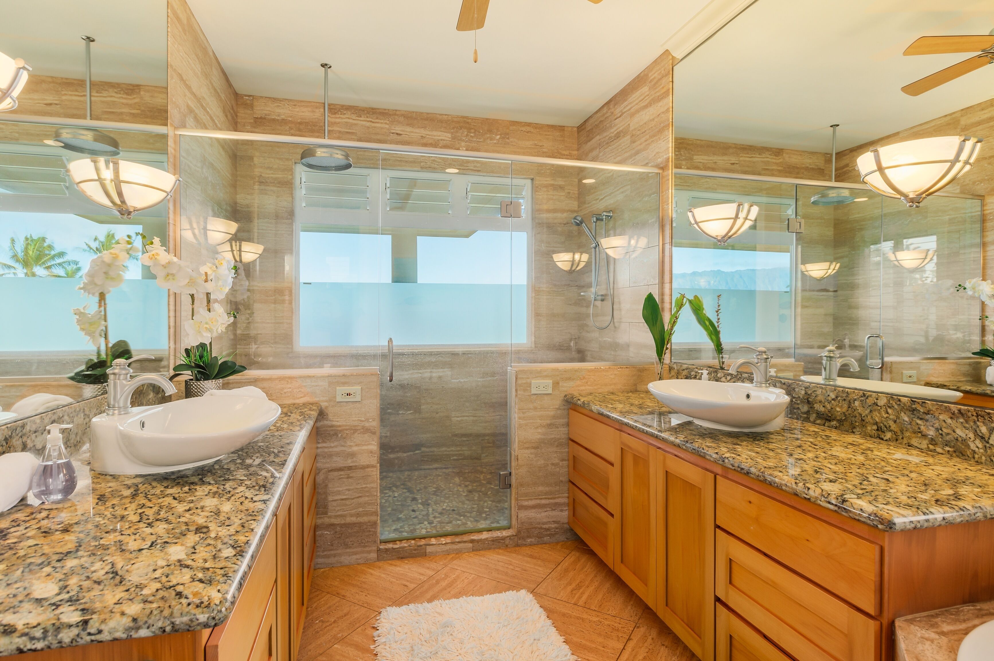 House, 5 Bedrooms | Bathroom | Towels