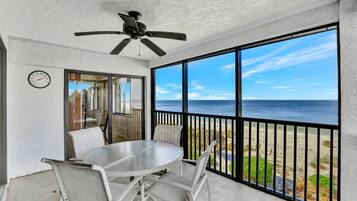 Apartment, Mehrere Betten, Balkon, Meerblick | Balkon