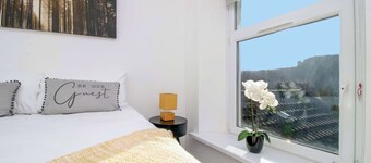 Herbert House: Rhondda Valley by STAE-Homes