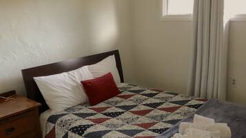 2 habitaciones, tabla de planchar con plancha y wifi gratis