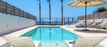 Ammos Beach House - Four Bedroom Villa, Sleeps 8
