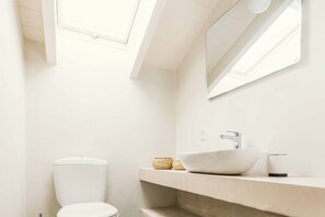 淋浴设施、毛巾