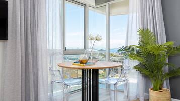 Grand Apartment | In-room dining