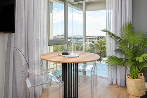 Superior Apartment | In-room dining