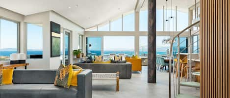 Luxury Penthouse | Living area | 32-inch flat-screen TV with satellite channels, TV