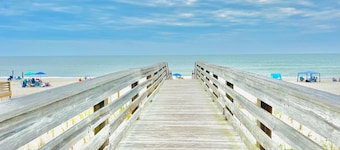 Beach Vibes 1BR Condo in Litchfield - Pet Friendly