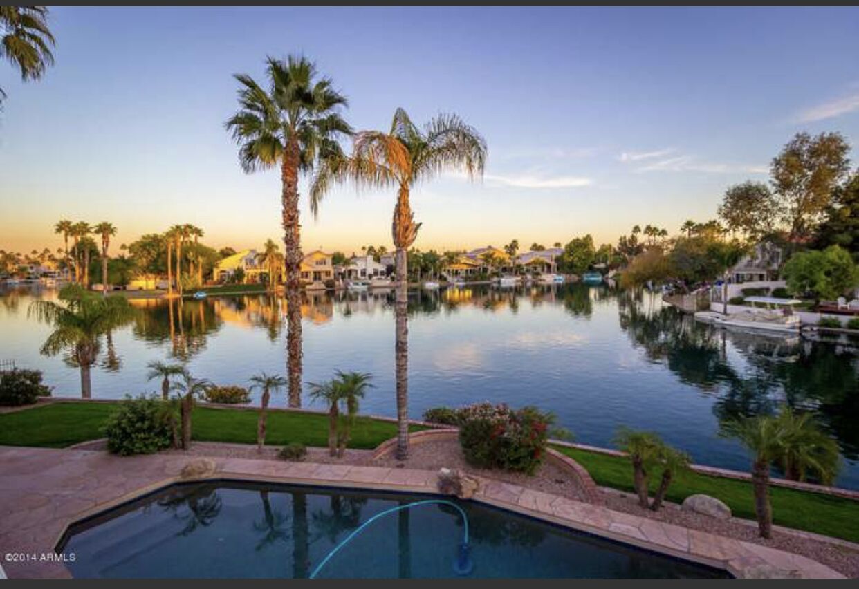 New Listing! Lakefront Resort Villa in a quiet cul-de-sac, private heated pool