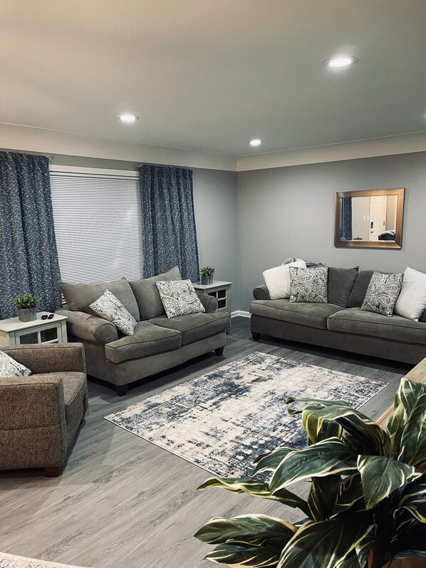 Interior - Ranch In Lexington Village 3 Blocks from Lake Huron Beaches, Restaurants Shoppin (Lexington)