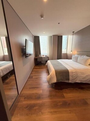Business Double Room, City View | Hypo-allergenic bedding, pillowtop beds, minibar, blackout drapes - Sites Barranquilla (Puerto Colombia)