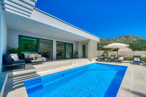 Udendørs pool